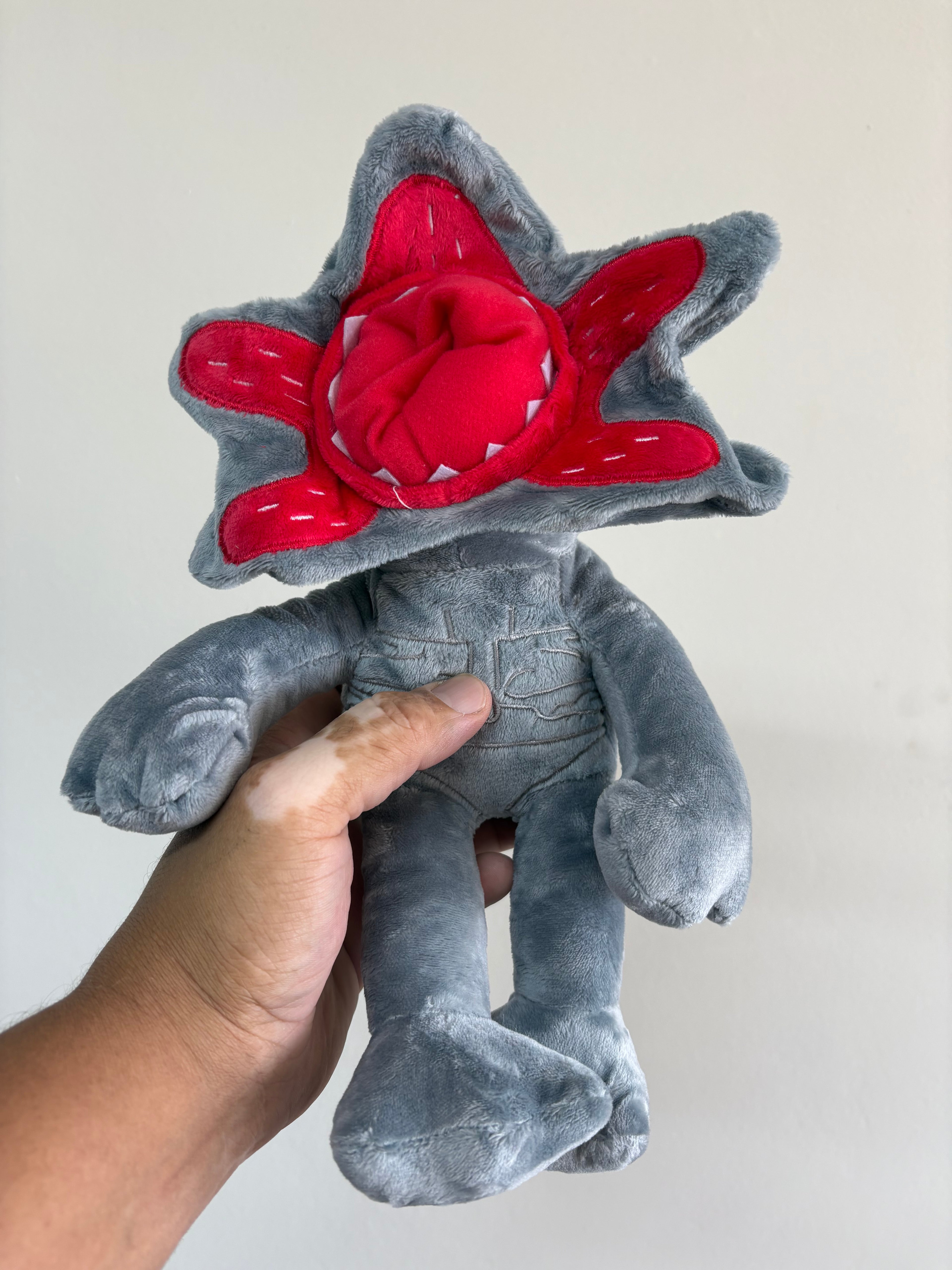 Peluche Demorgongon Stranger Things